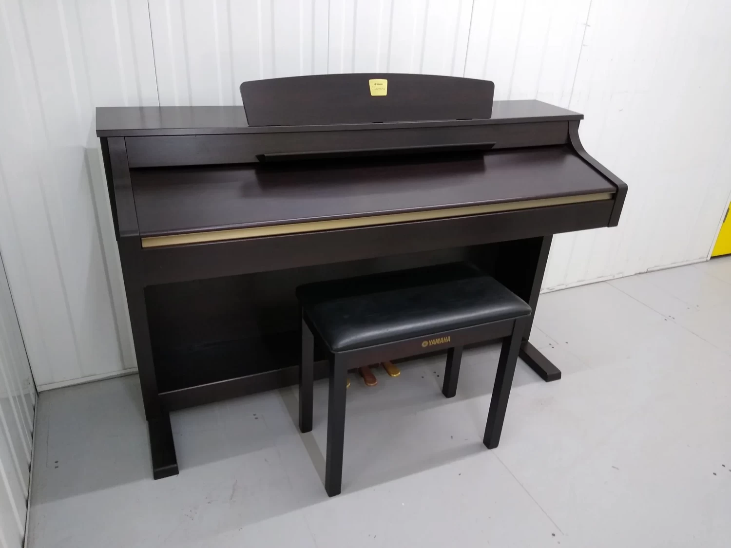 Yamaha clp 330 new arrivals