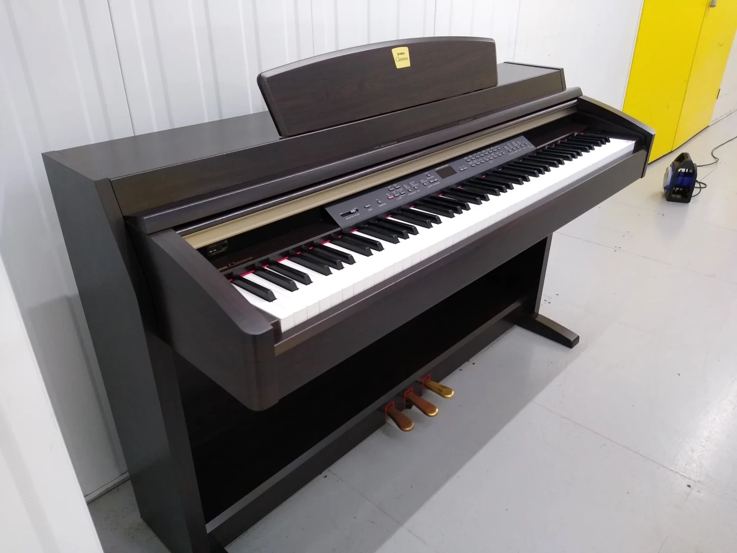 Clp 240 yamaha clavinova cheap