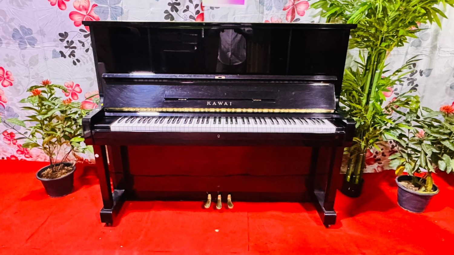 Kawai BL12 Black Upright Piano | Used Pianos Dubai